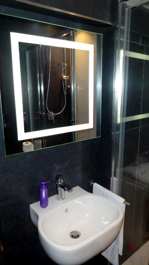 Domus31 - Luxury House In Trastevere روما المظهر الخارجي الصورة
